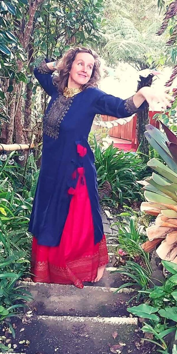 Blue & Red Dress Hire – Modern Style